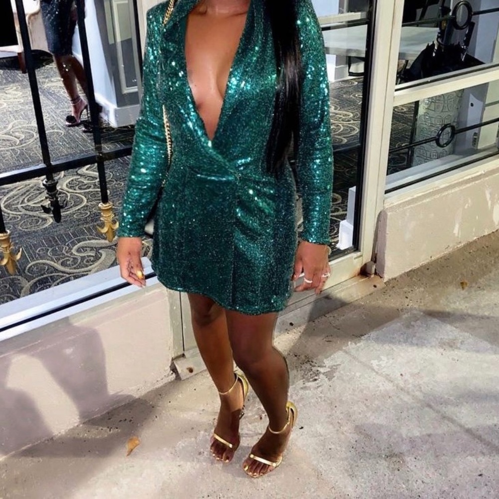 Pretty Little Thing PLT Green Sequin Blazer Dress Size 2